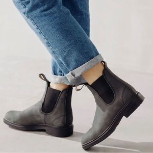 New Women’s Blundstone Boots